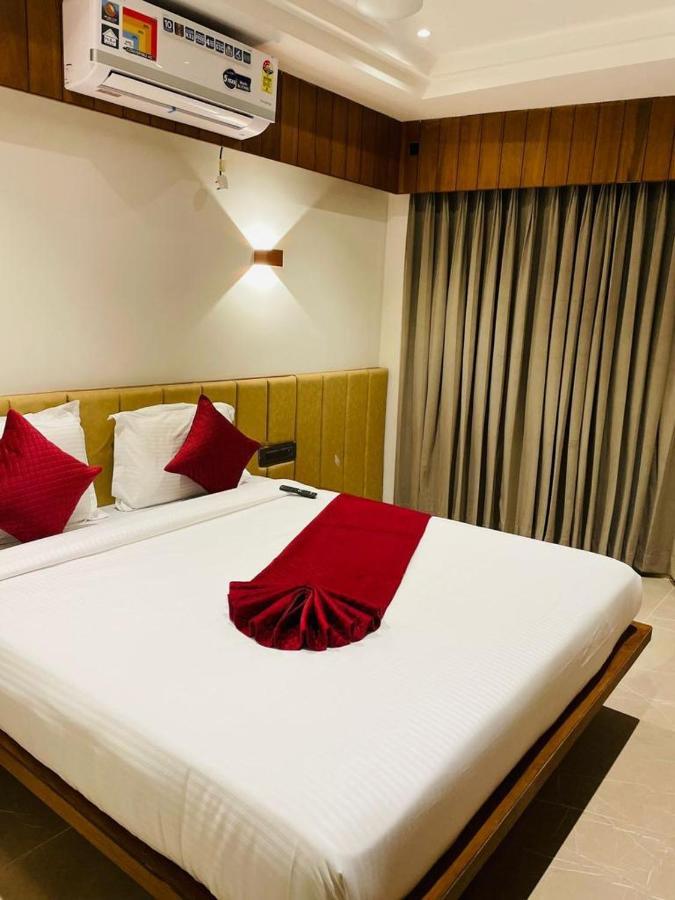 Hotel Emora Tree Mysore Ngoại thất bức ảnh