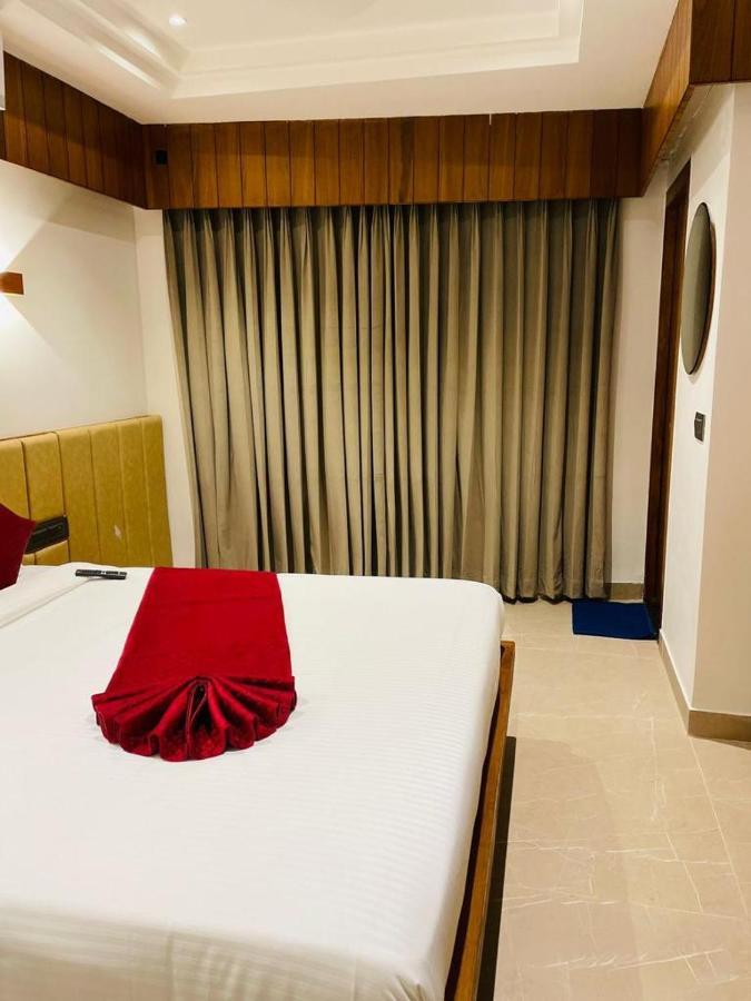Hotel Emora Tree Mysore Ngoại thất bức ảnh